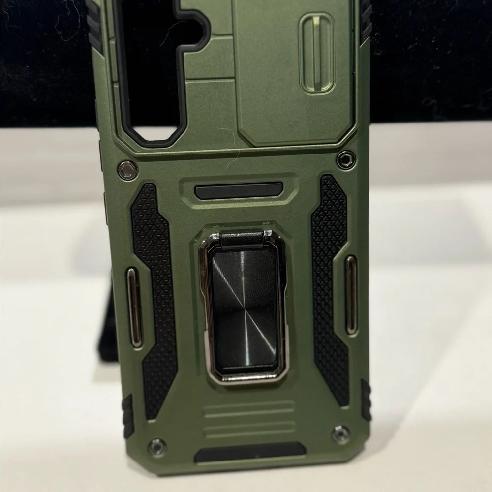 Military-Grade Green Phone Case with Kickstand